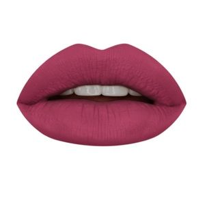 HUDA BEAUTY ✨💋 liquid matte lipstick 💄 💋 TROPHY WIFE 🏆